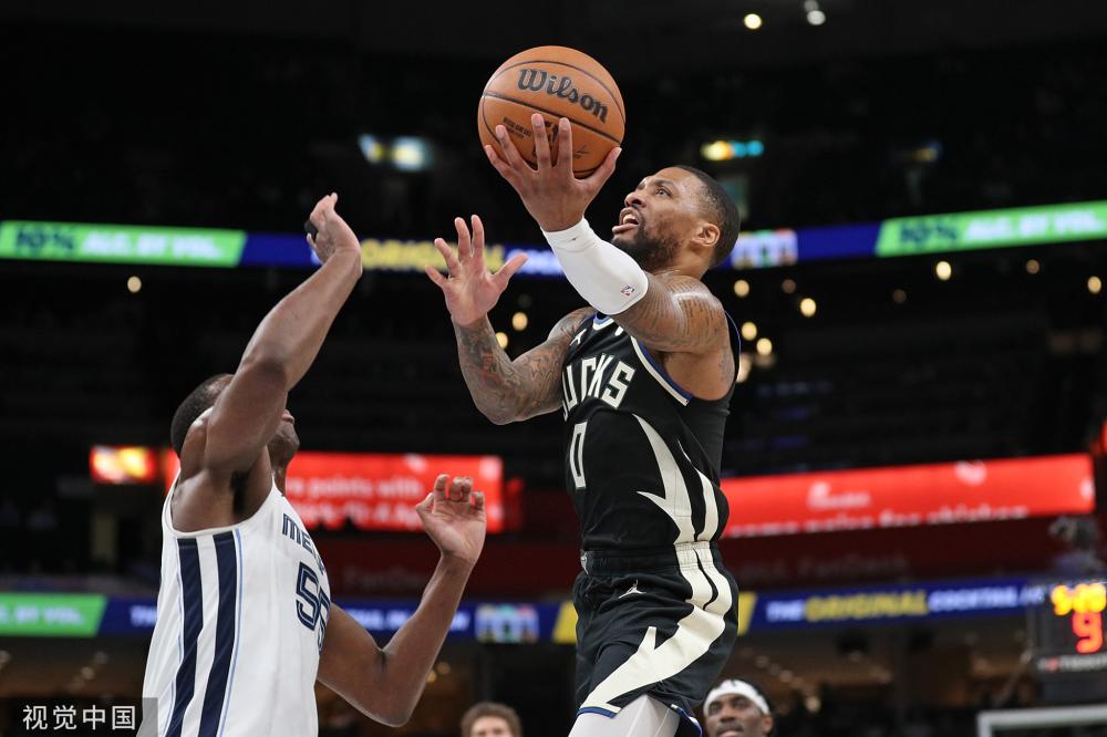 在球场上 在球场上