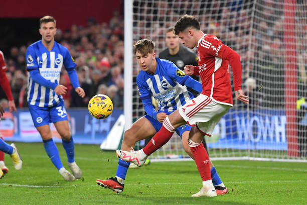 阵弗赖堡的 阵弗赖堡的